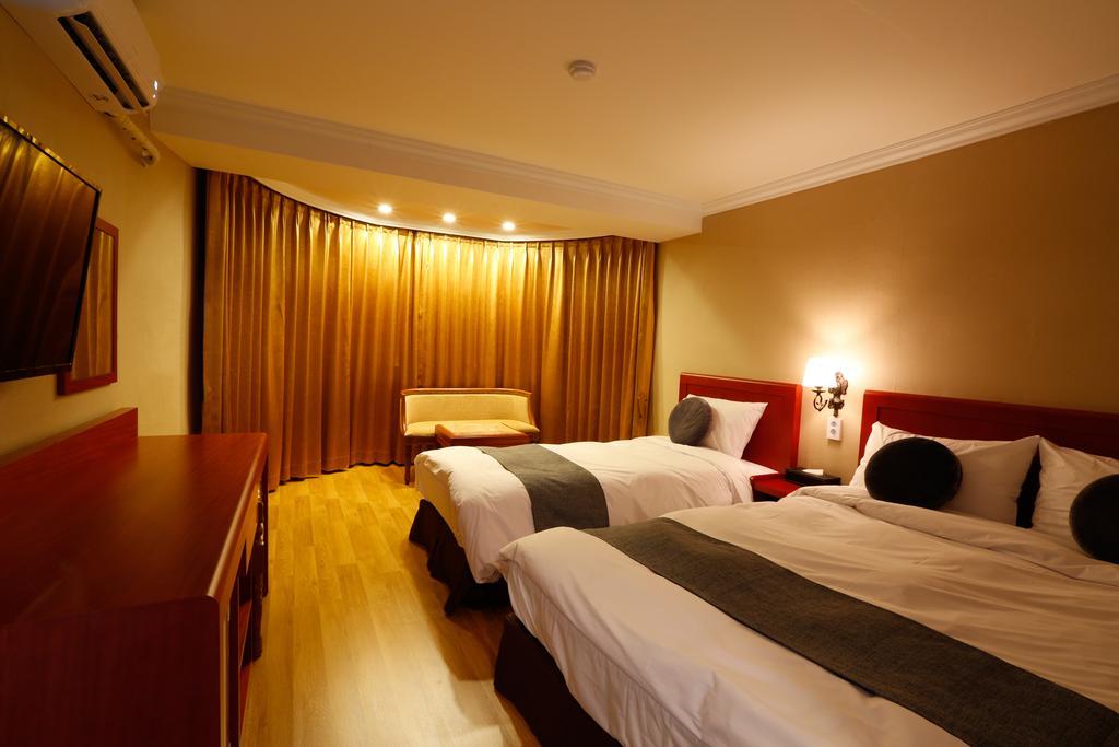 Anmyeondo Plaza Hotel Taean Exterior photo